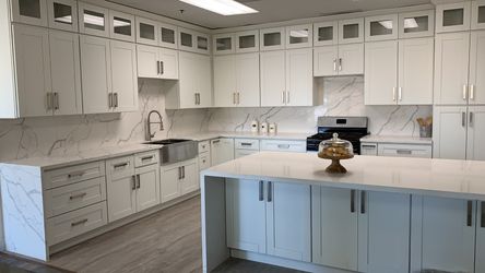Quartz counter tops in White Carrara Prefab