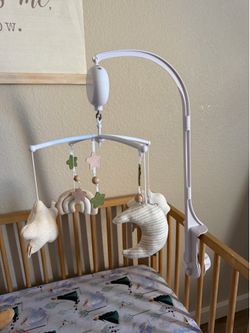 Crib mobile