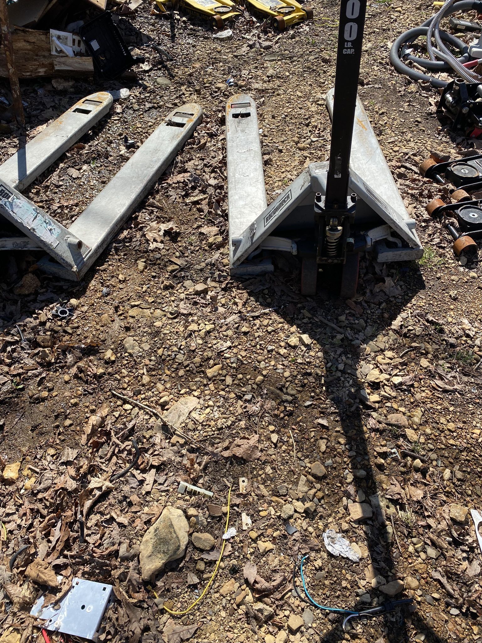 5,500 Lb. Jacks