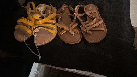 Sandles