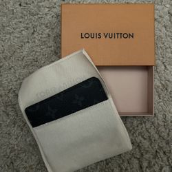 Louis Vuitton Men’s Pocket Organizer Wallet