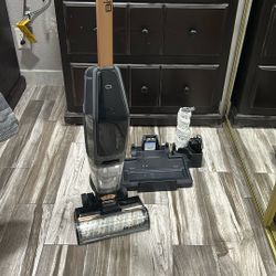 Bissell Vacuum Cleaner Good Condition 