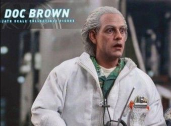 Hot Toys 🔥 Doc Brown Exclusive