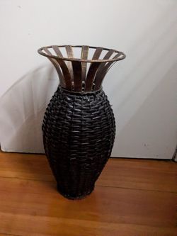 Base Black Woven Woven Wicker
