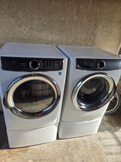 Lavadora/ Secadora de gas. // Washer/ Dryer Gas.