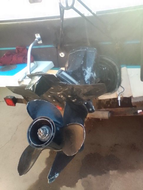 1982 Beachcraft 16 Foot Boat