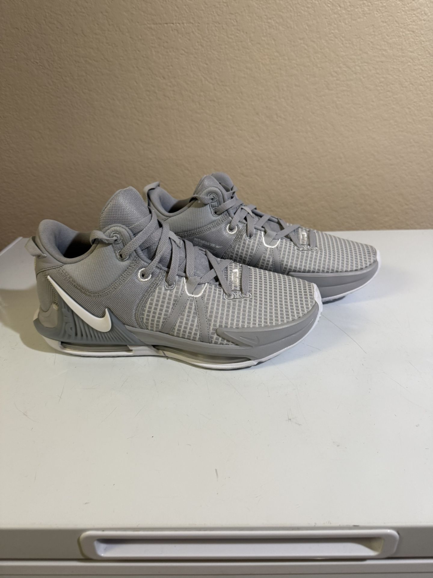 Nike LeBron Witness 7 TB 'Wolf Grey'