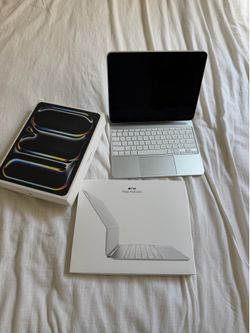 Apple iPad Pro M4 2T storage (New Unused Keyboard)