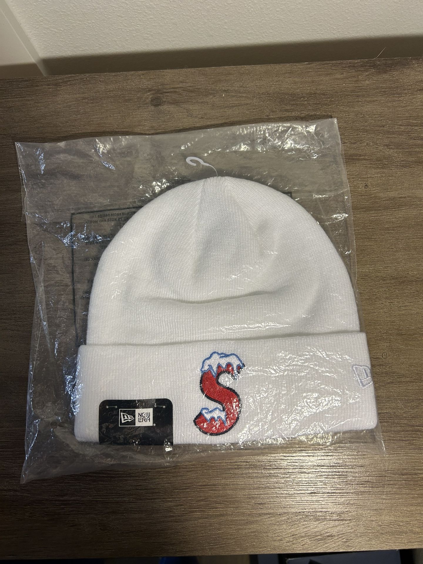 Supreme New Era S Logo Beanie (FW20) White