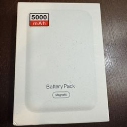 Brand New In Box 5,000 Mah Mag Safe Wireless Charger 
