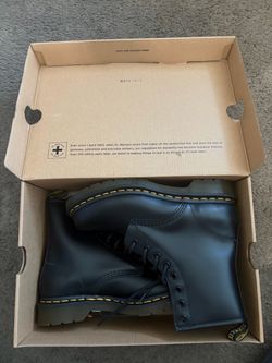 1460 Black Dr. Martens boots (size 8 woman’s)