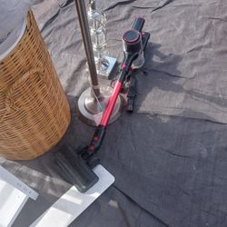 Cordless vacuum