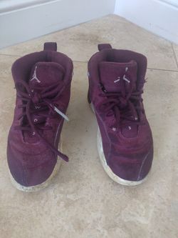 Girls Purple basketball shorssize 13c