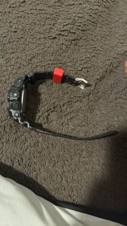 This is my  g shock . I don’t wanna know more and if you wanna buy it it’s a couple seconds delayed.