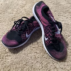 Nike Flyknit 4.0 Women’s. 