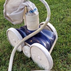 Polaris pool cleaner