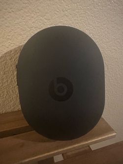 BEATS Headphone Case - Brand New