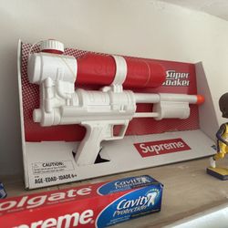 Supreme Super Soaker Gun