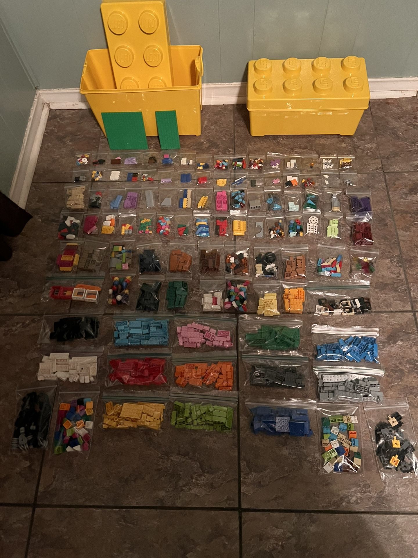 500+ Pieces Of Legos With 2 Lego Buckets With Lids 