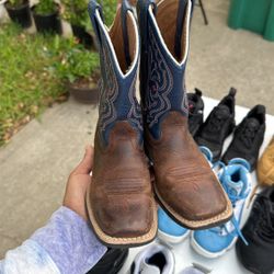 Boys boots Size 11.5