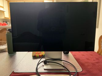 Apple Studio Display 5K (2022)