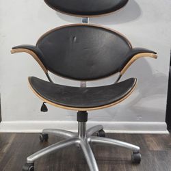 Vintage Style Swivel Chair