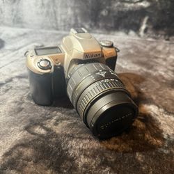 Nikon N65 Camera With Lens