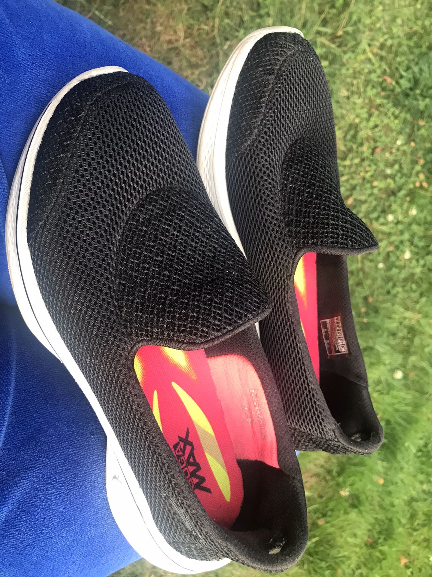 Skechers Size 7 Ladies Women Girls Shoes Tennis Black