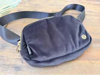 Lululemon everywhere belt 1L