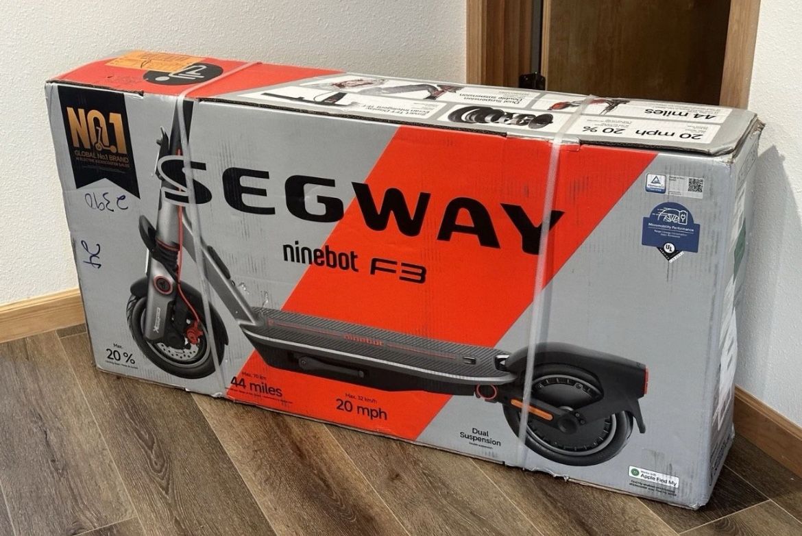 Segway F3 electric scooter 44 mile range and 20mph w/10” self sealing tubeless 