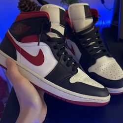 Jordan 1 Mid Gym Red 