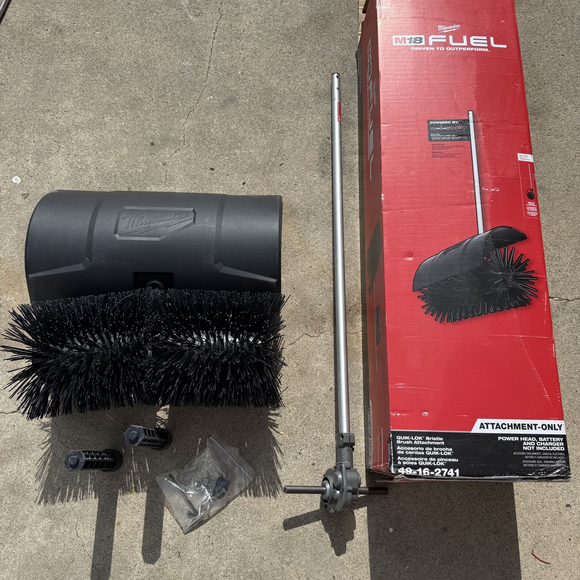 Milwaukee M18 FUEL QUIK-LOK Bristle Brush Attachment