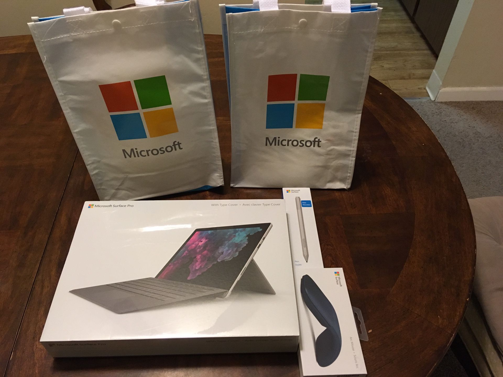 Microsoft Surface Pro 6 128 gb with Keypad + Pen