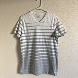 Apt 9 Printed V Neck Shirt