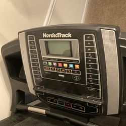 NordicTrack Inclined Treadmill 