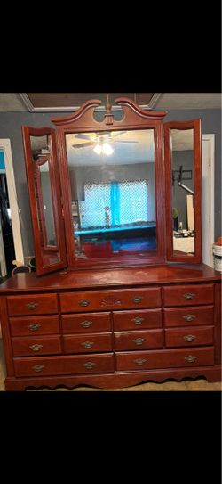 Dresser w Mirror