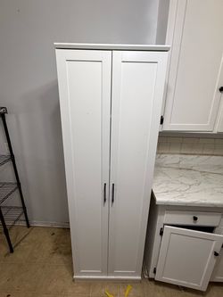 Shelves cabinet