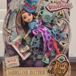 Ever After High Way Too Wonderland Madeline Hatter (NIB)