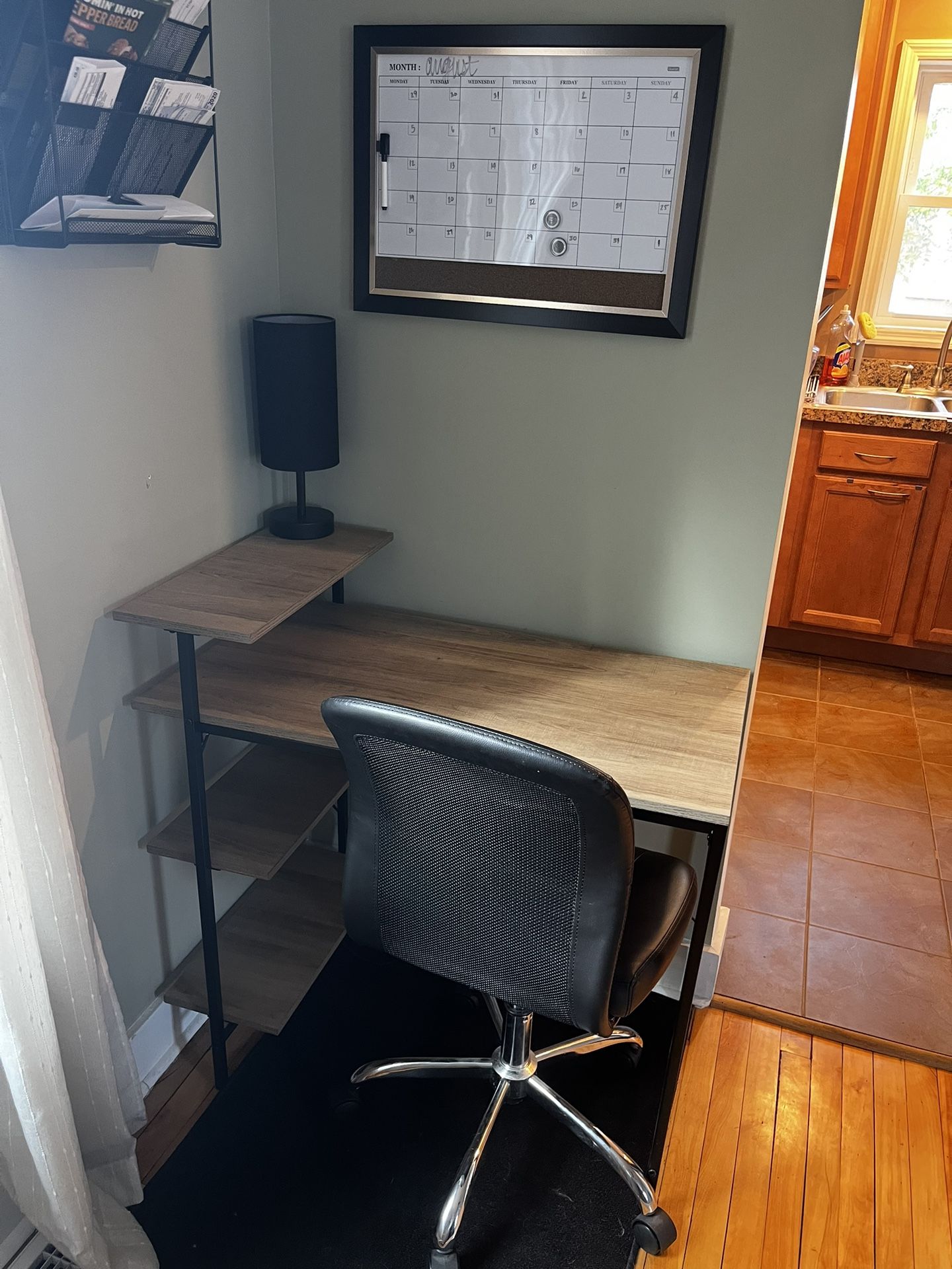 Newer Desk With Chair, Lamp And Rug