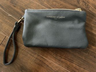 Wristlet with charger