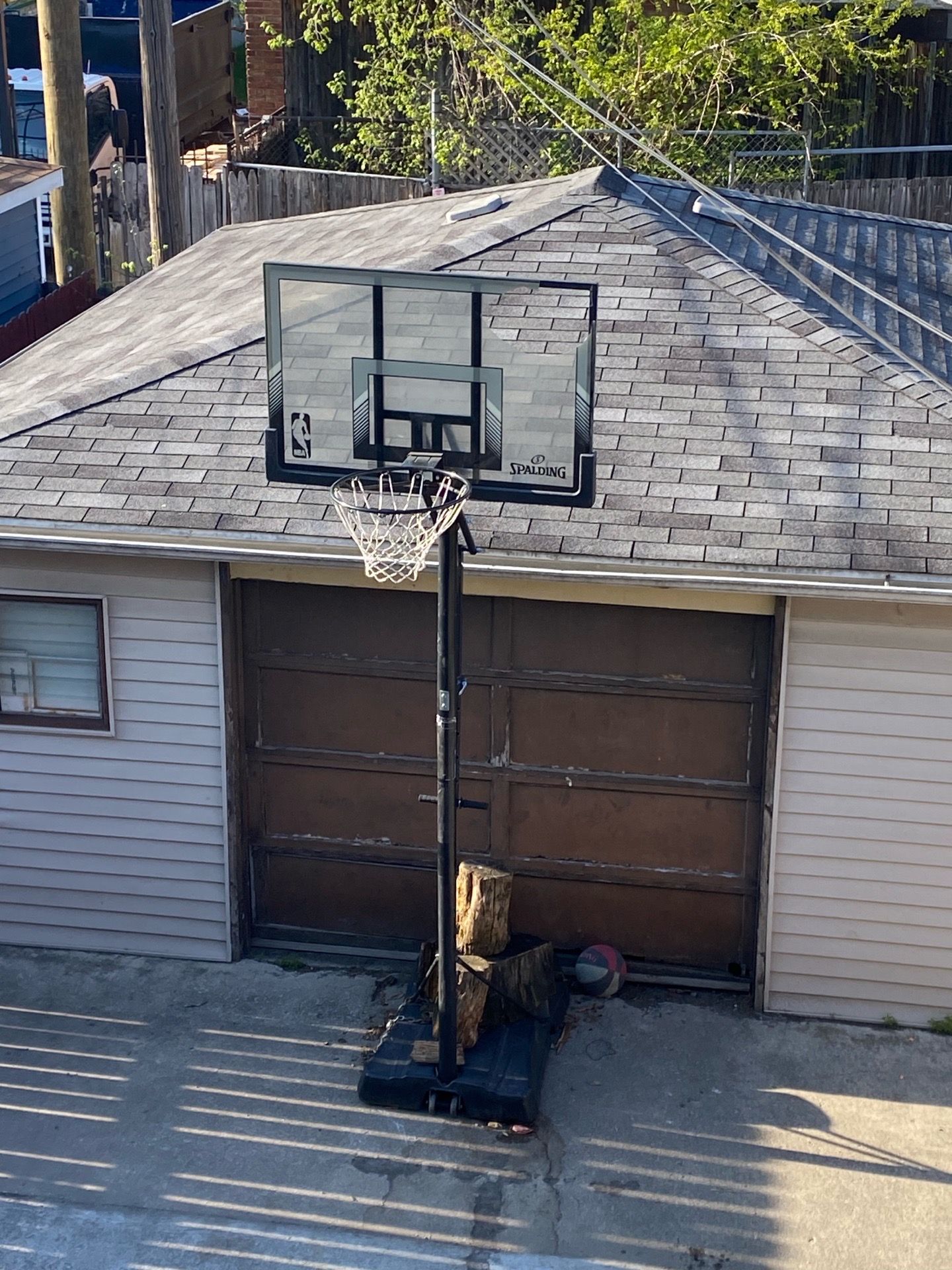 Basketball rim