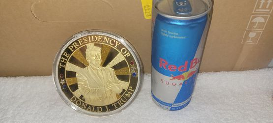 Giant President Trump Commerative Coin with Swarovski Gemstones !