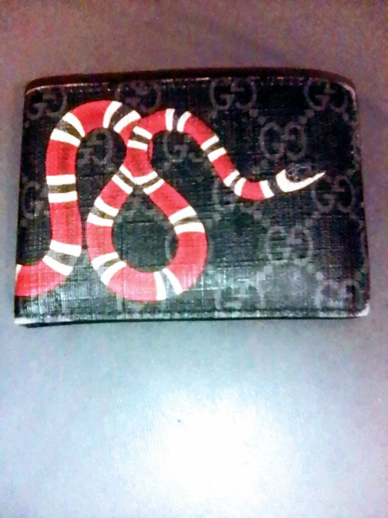 Gucci wallet