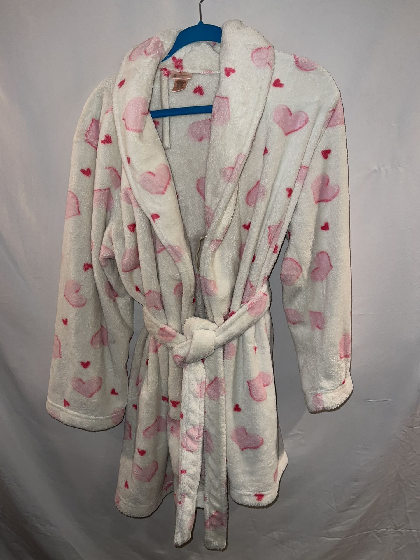 Ladies size Small enchanted cute pink heart white soft short bathroom robe