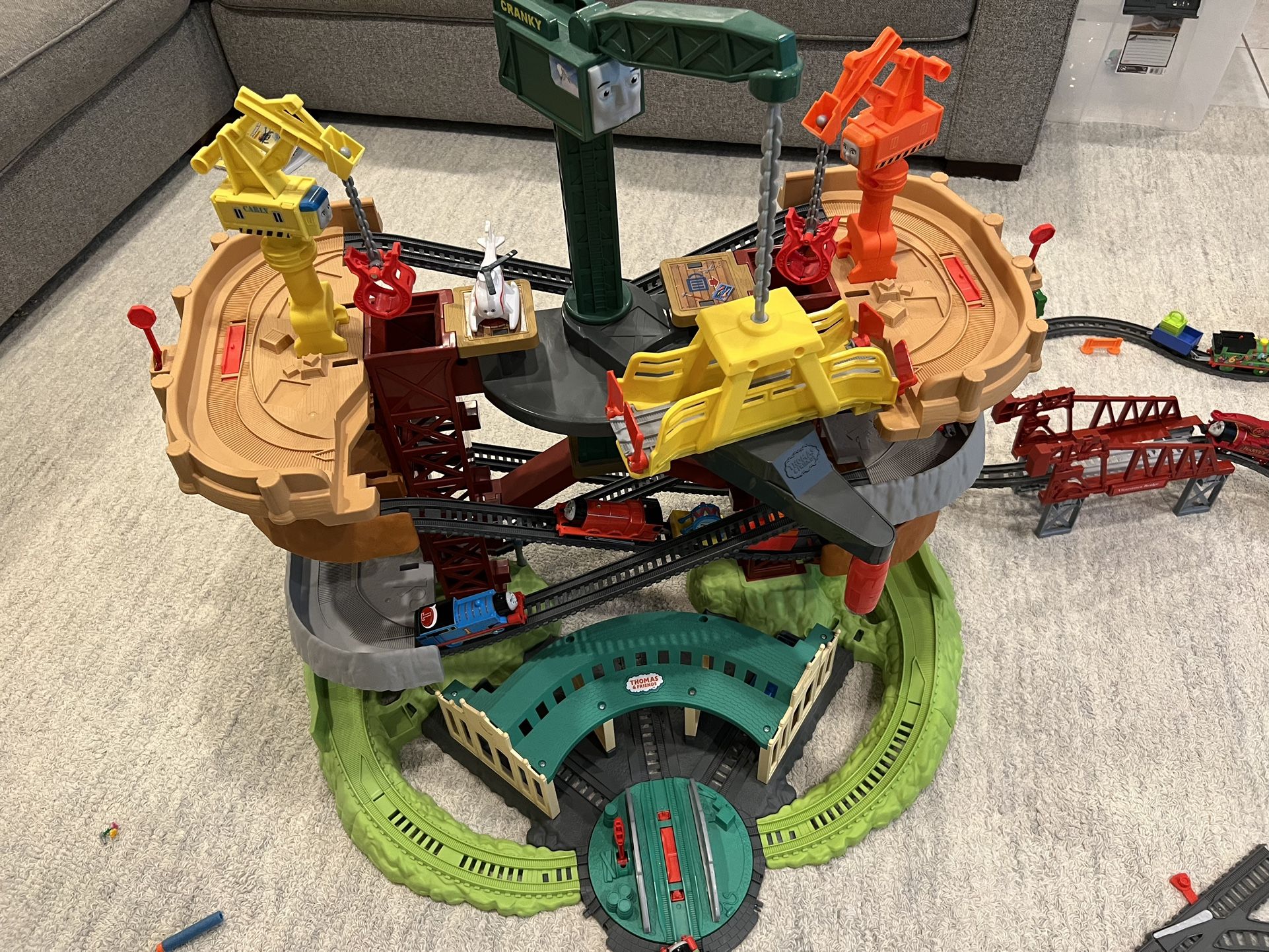 Thomas The Train Huge Set With Motorized Trains