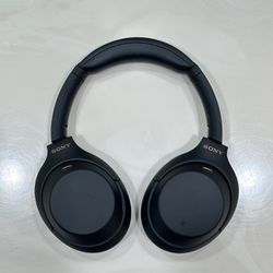 Sony XM4 Headphones In Black Wh1000xm4