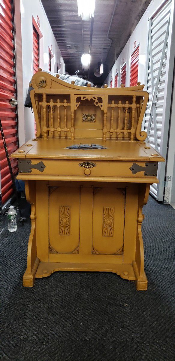 Mid-late 1800's Antique Davenport Desk (Appraised)