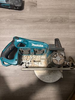 Makita XSR01