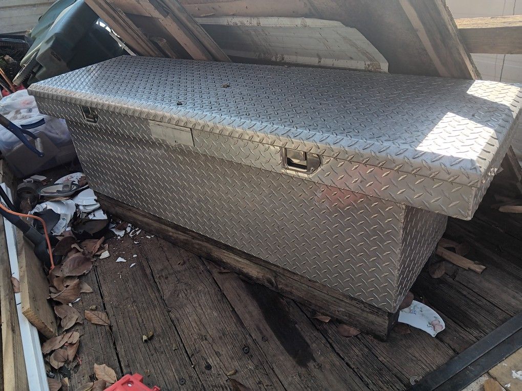 Truck Bed Tool Box