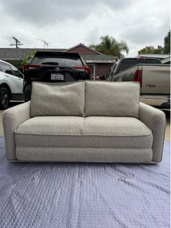 $900 OBO Koala Sofa Bed 64" (2.5 Seater) – Paperback Gray – Barely Used